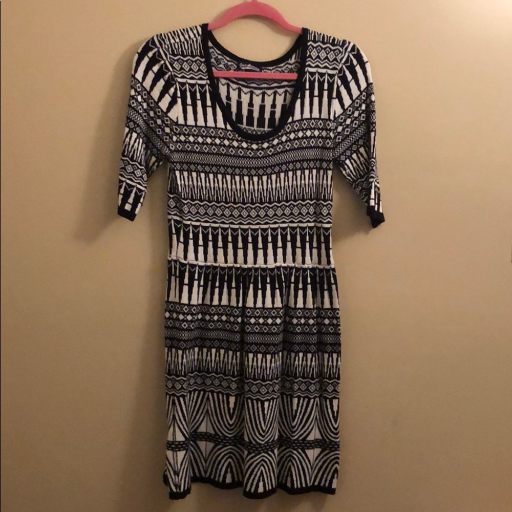 Patterned knit dress
